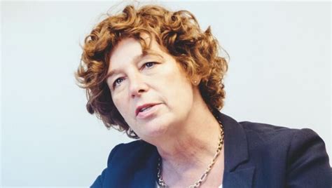 10 hommes, 10 femmes et de la diversité. Petra De Sutter Before / European Greens Spitzenkandidaten ...
