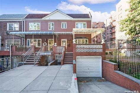 105 47 65 Rd Forest Hills Ny 11375 Mls 3478724 Redfin