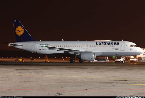 Airbus A320 214 Lufthansa Aviation Photo 1685347