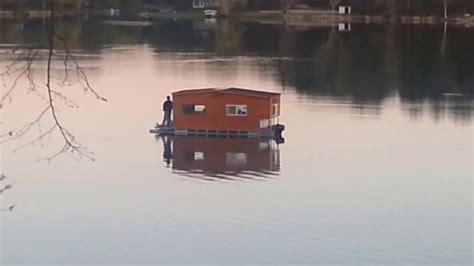 Redneck Pontoon Houseboat Now Have We Seen It All Youtube