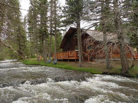 Filter by your favorite amenities: Fish Off The Back Porch! Picture Perfect Red River Cabin ...