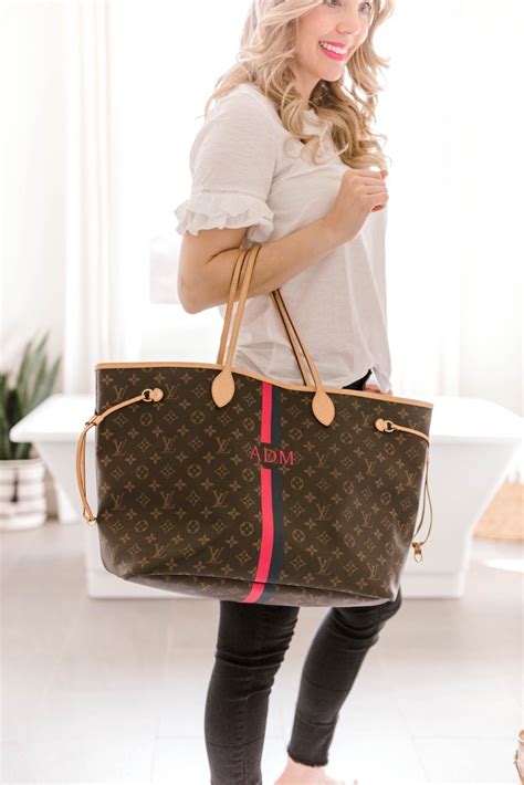 louis-vuitton-neverfull-gm-monogram | Curls and Cashmere
