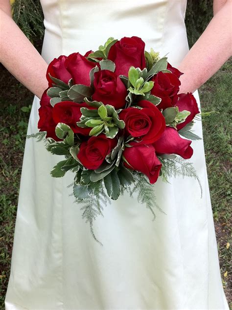 Bunch of white roses are the prefect gift to convey innocence, sympathy and purity. The Enchanted Petal: Red Roses