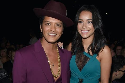 Bruno Mars Wife Who Is Bruno Mars Partner Jessica Caban Abtc