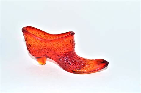 Vintage Le Smith Glass Amberina Daisy And Button Bow Art Glass Shoeslipper Etsy Glass