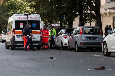 Via Sardegna Furgone Travolge Un Pedone Muore 85enne