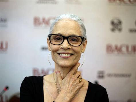 Sônia Braga Gloriosa Comemora Seus 70 Anos Jornal De Itatiba