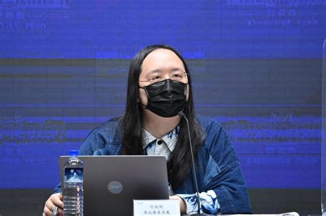Jun 09, 2021 · 行政院官員今天表示，「疫苗接種預約平台」會在6月中旬建置完成，待需要大量施打疫苗前，將與各醫院、診所等對接預約系統，並讓相關人員熟悉. 開放 18 歲「疫苗預約平台」大當機!唐鳳回應了 - 自由電子報 3C科技