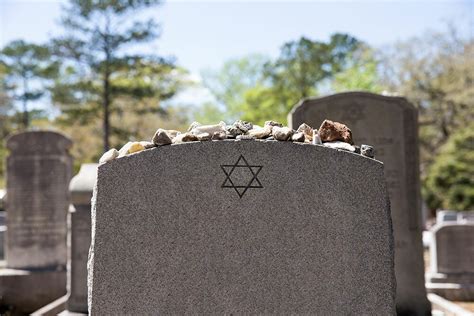 common jewish funeral traditions welcome to willowbrook cemetery