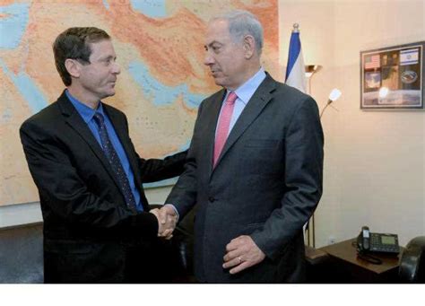 زعيم المعارضة الإسرائيلية على أوروبا التحرك سريعا لتجريد غزة من السلاح المصري اليوم