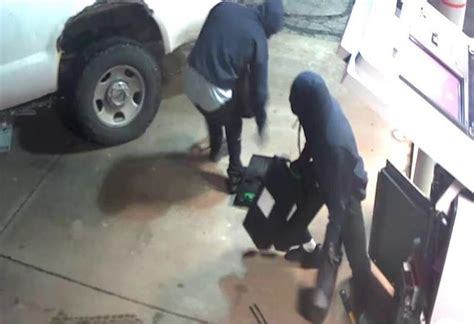 Men Break Into Atm With Chain Stolen Truck Police Say