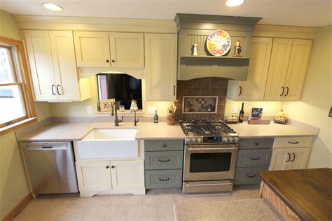 Remodel your kitchen or bathroom with affordable maple cabinets from lily ann cabinets. Medallion Gold Full Overlay Maple Oyster Vintage cabinets ...