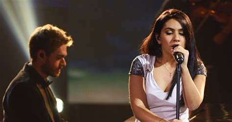 Alessia Cara Joins Zedd At Amas 2017 For A Performance Of ‘stay