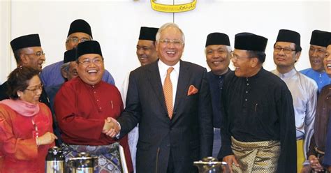 Biodata tun abdul razak tokoh pujaanku tun haji abdul razak bin haji dato' hussein nama: Malaysia Freedom: Najib aka Najis Tun Razak will try all ...
