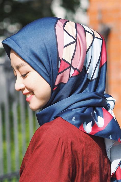 Maybe you would like to learn more about one of these? Cara Memakai Jilbab Segi Empat Motif Bunga Terbaik