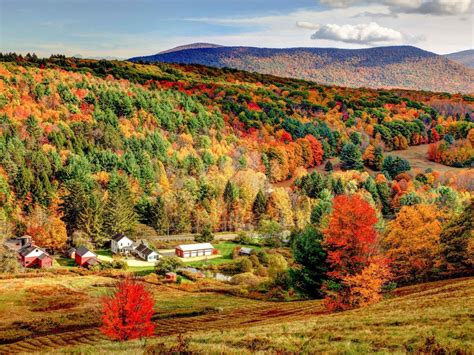 9 Gorgeous Fall Getaways Worth Visiting Every Year Fall Getaways