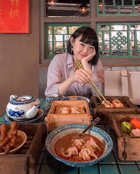 Banyak orang yang mengurangi rasa asin pada ikan asin sebelum memasaknya. 10 Restoran Chinese Food di Jakarta Untuk Rayakan Imlek ...