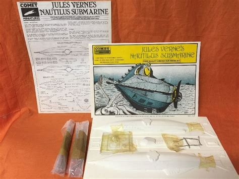 Comet Miniatures Nautilus Submarine 1350 Jules Verne Model Kit White