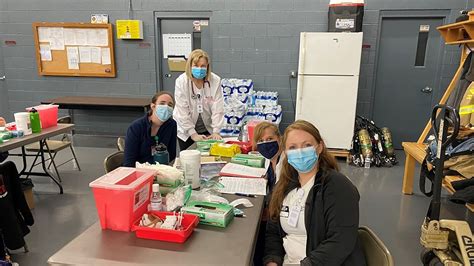 Nursing Student Faculty Volunteers Give Covid 19 Vaccines Montgomery