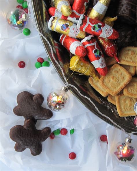 Christmas Cookie And Candy Board Using Finds From Your Grocery Store