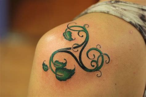 Triskle Small Celtic Tattoos Wiccan Tattoos Tattoos