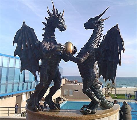 Here Be Dragons Amazing Statues And Sculptures Of Dragons Around The
