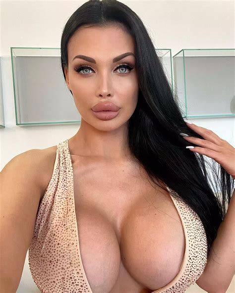 Aletta Ocean Is The Most Beautiful Woman In The World Who Agrees Nudes Bimbofetish NUDE