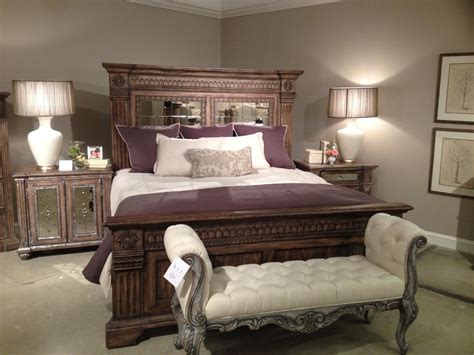 Pulaski furniture blends in with basic furniture that is used in the dining room to make it complete. Pulaski Bellissimo Bedroom Furniture - Bedroom Furniture Ideas