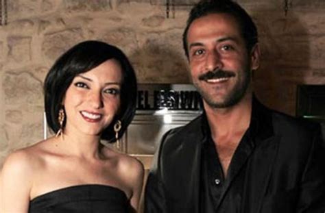 ✍️ نورهان حمد تحتفل الممثلة المصرية هبه مجدي بعيد ميلاد زوجها المطرب محمد محسن، حيث نشرت صورة تجمعها هي وزوجها… الفنانة امل عرفة وزوجها - اجمل بنات