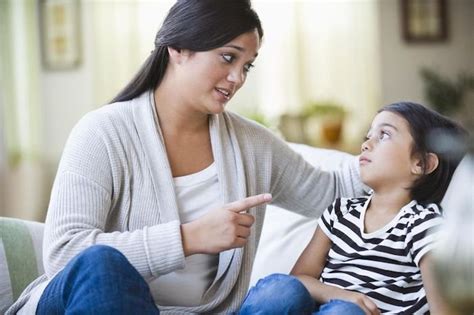 8 Cosas Que Nunca Debes De Decirle A Tu Hijo Frases Prohibidas