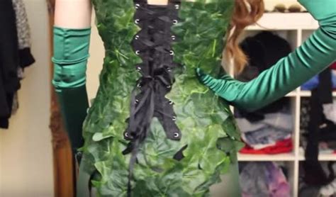 So when a 25th birthday party rolled around in the theme of dc and marvel heroes and villains, i was stoked to start on my costume. DIY Poison Ivy Costume DIY Ready