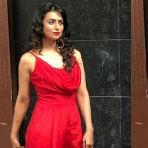 Divyanka Tripathis New Look From Yeh Hai Mohabbatein Goes Viral See Pics Indiatoday