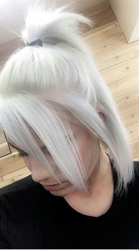 Get to know the men's latest hair trends in 2021 from one of the most prominent hair blogs for men. 30+ New Short White Hair Ideas 2019 | Short-Haircut.com