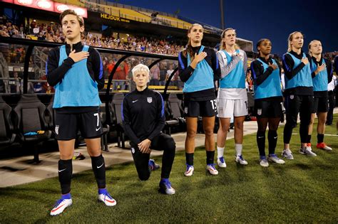 U S Soccer Admonishes Megan Rapinoe For Kneeling During Anthem Before Match Rallypoint