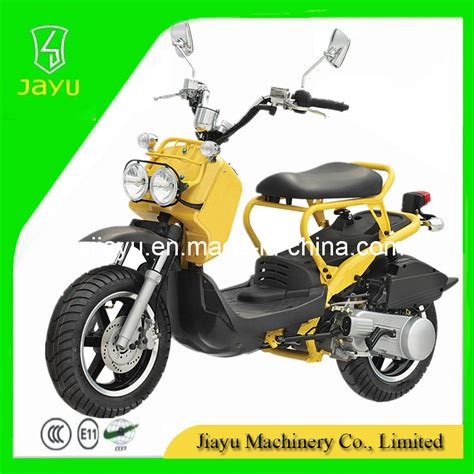 Let's explore the 150cc scooter category a bit more and see the top speed of a 150cc scooter ranges from 55 mph to 70 mph. Hot Model 50cc EEC Scooter (Fast-50) - Chinamotorscooter.com