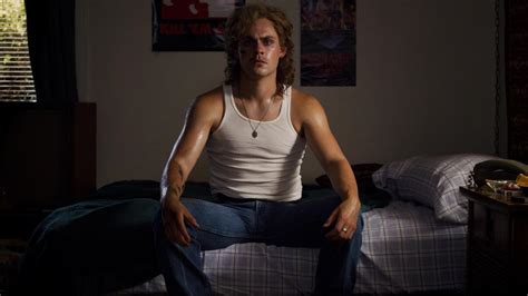 Stranger Things Season 3 Aussie Dacre Montgomery Bullied To Lose