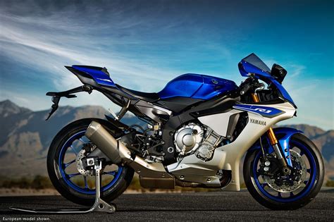 It has a genuine rival in the r1. 2015 Yamaha YZF-R1 - Game On - Asphalt & Rubber