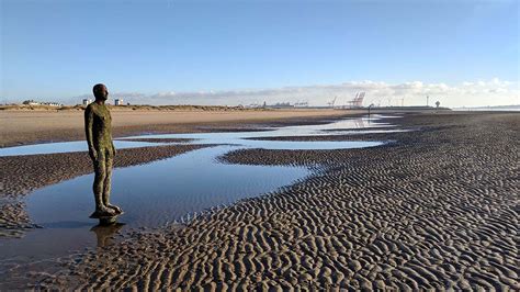 Walking Amongst The Iron Men At Crosby Beach Merseyside Travel