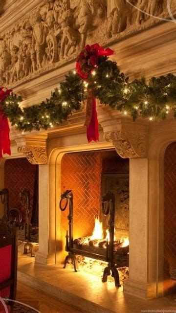 Pic Cozy Christmas Fireplace Desktop Background