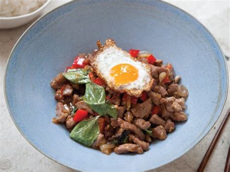 You would typically use finely minced lamb, but in this dish we use ground beef and green peas for little bursts of color and sweet flavor. Hairy Bikers Beef Curry : Hairy Bikers Beef Madras Curry / The dream team is david myers and si ...