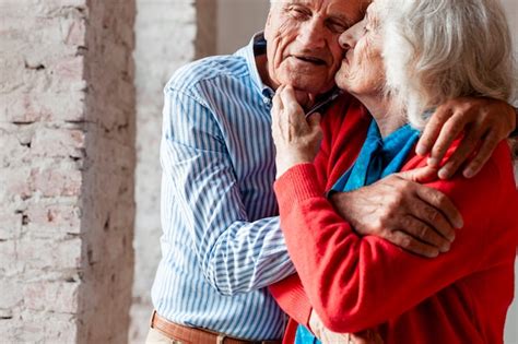 Free Photo Elderly Couple Hugging Each Other
