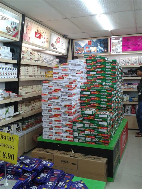 Jom shopping coklat langkawi harga berbeza mengikut jenis & berat postage ikut berat nak beli? Qeiya Hola Hola: Pulau Langkawi Part 7 : Membeli-belah ...