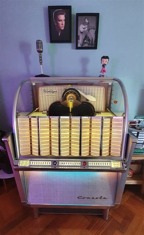 Wurlitzer 2200 Stereo Console Woodland House Arcade Machine Music