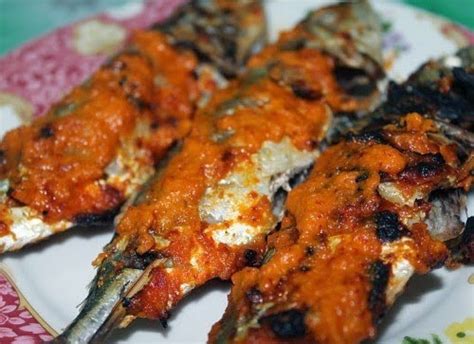 Padang merupakan salah satu tempat yang terkenal akan kelezatan kulinernya. RESEP KULINER SUMATERA: Ikan Bakar Khas Padang