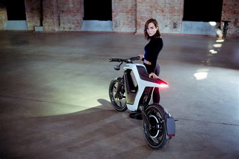 Novus Electric Motorcycle Is Beautiful Yet Has A