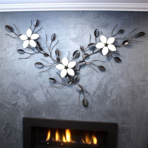Wall Mounted Metal Art Ornamental Vine With 3 Flowers Practical Art