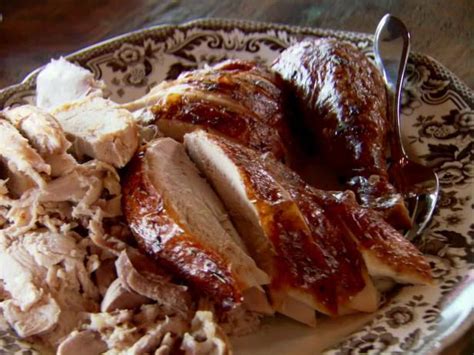 First you'll start by making the brine with apple cider, herbs, garlic, orange peel, brown sugar, and a heaping 1 1/2 cups of kosher salt. Roasted Thanksgiving Turkey Recipe | Ree Drummond | Food ...