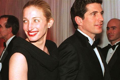 Icheckmovies helps you keep a personal list of movies you have seen and liked.it's fun and easy to use, whether you're a movie geek or just a casual watcher. John F Kennedy Jr Wedding Photo - 7 Of Carolyn Besette Kennedy S Most Iconic Outfits I D ...