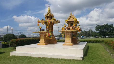 The Thai Spirit House Stock Image Image Of Thai Provide 77998171