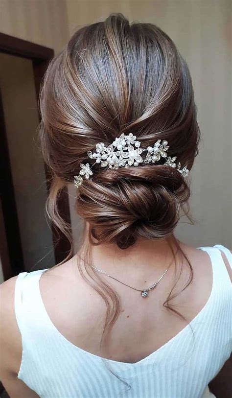20 Easy And Perfect Updo Hairstyles For Weddings Ewi Orta Saç